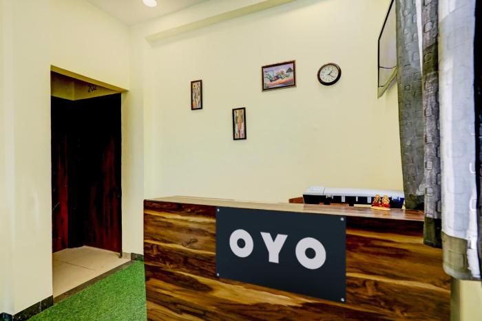 Oyo 829306 Hill View Luxurious Rooms,,2 star
