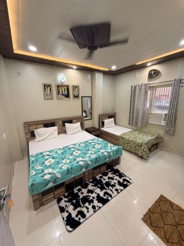 room-image
