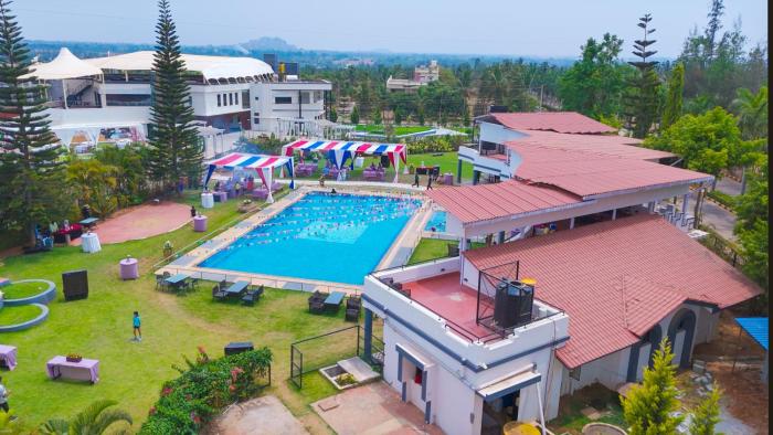 Quad Club Resort And Spa Nandi Hills,,3 star