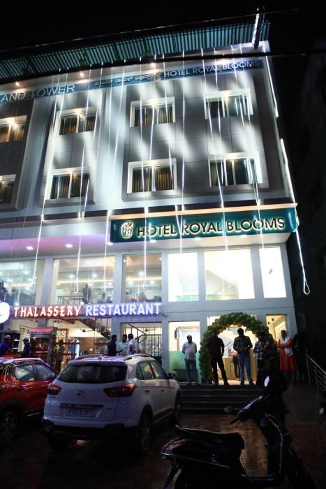 Hotel Royal Blooms,,3 star