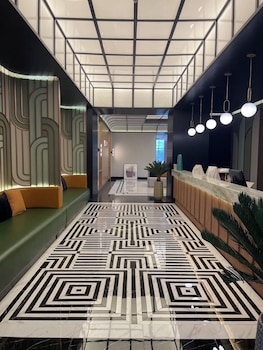 the quarter saphan khwai by uhg