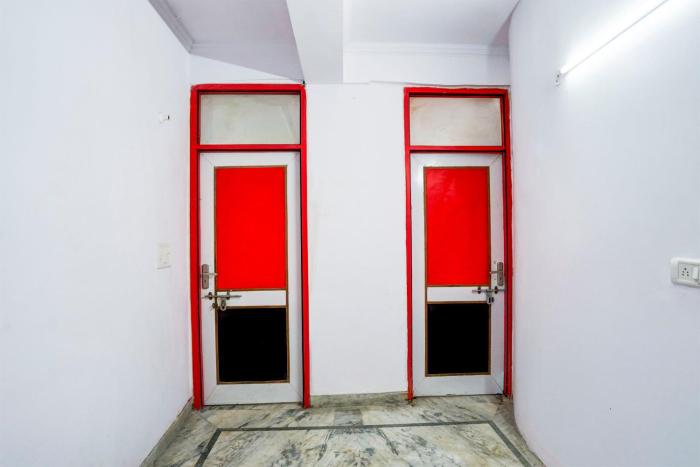 Super Hotel O Maharaja Near By Vinayak Hospital Gali No-5,,3 star