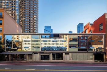 Hudson Yards Hotel,,2 star