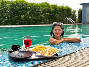 The Corbett Grace Resort,,2 star