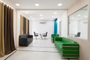 The New Moon,,3 star