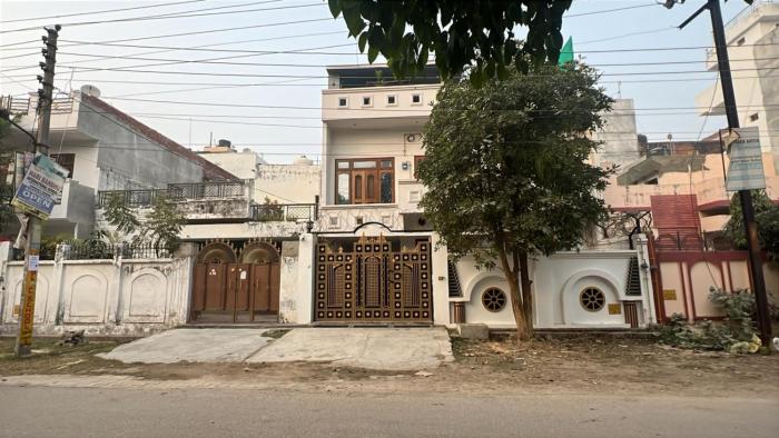 Om Kashi Villa,,3 star