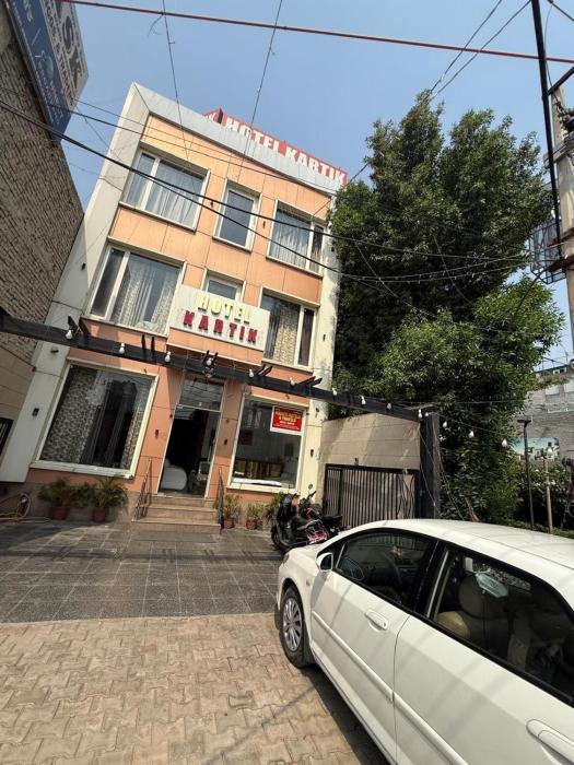 Hotel Kartik,,3 star