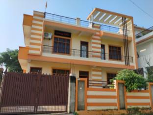 Orange Villa,,2 star