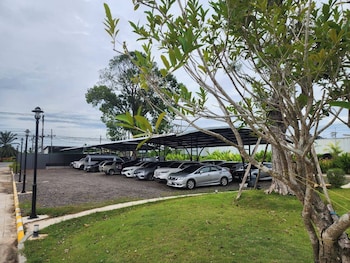 tree airport hotel hatyai