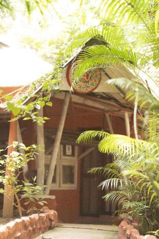 Georgie's Retreat Eco Camp  By Grb,,3 star