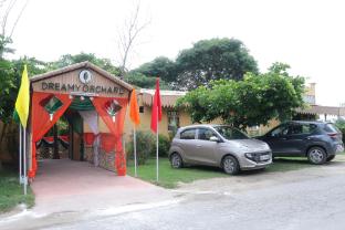 Dreamy Orchard,,2 star