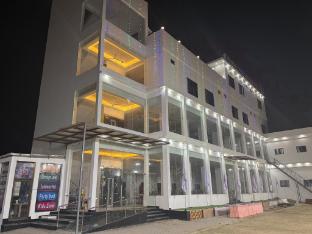 Varad International Hotel And Banquets,,2 star