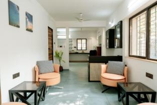 Hotel Lotus Guest House,,3 star