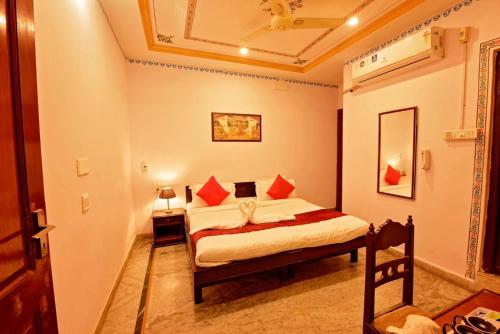 room-image