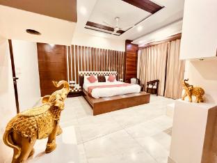 South Inn Green Park Near Hauz Khas South Delhi,,2 star