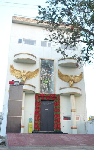 Hotel Mango Tree,,3 star