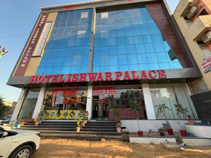 Hotel Ishwar Palace,,3 star
