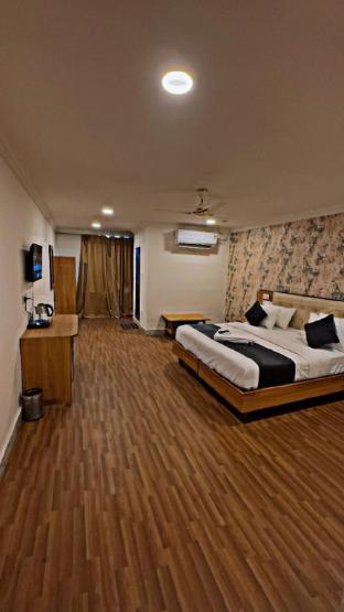 Hotel B.R Classic,,4 star