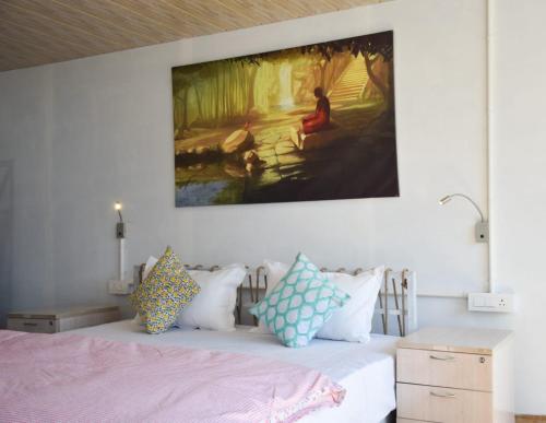room-image