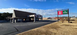 Hometowne Studios Lagrange,,2 star