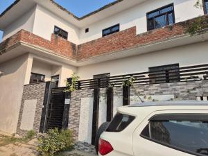 Nitin Homestay Ayodhya,,3 star