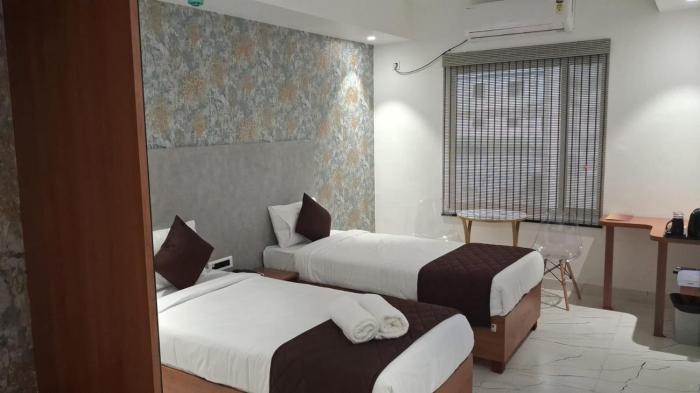 The Monarch Hotel Bagalur It Park,,3 star