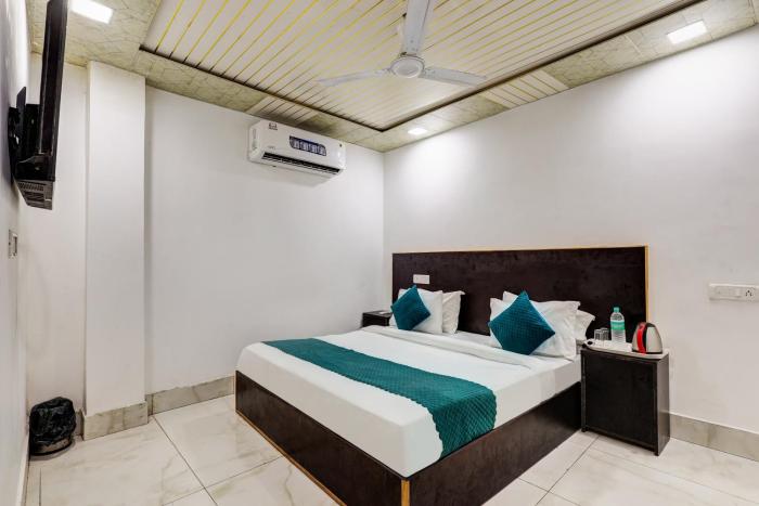 Hotel Corner View,,3 star