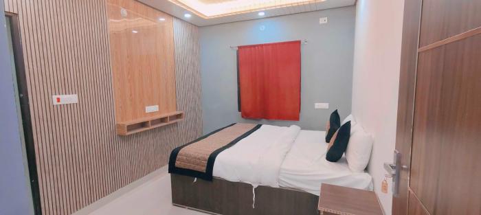 Hotel O Rai Residency,,3 star