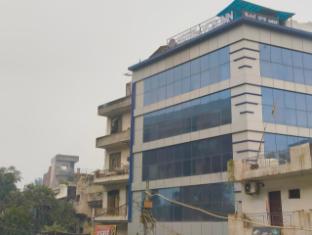 Hotel Vcr Inn,,3 star