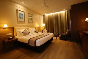 Hotel Aashray Inn,,3 star