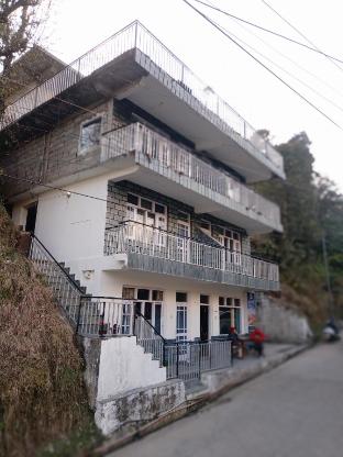 Check-In & Chill,,0 star