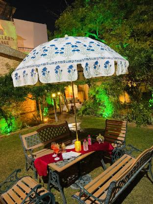 Travellers Village,,3 star