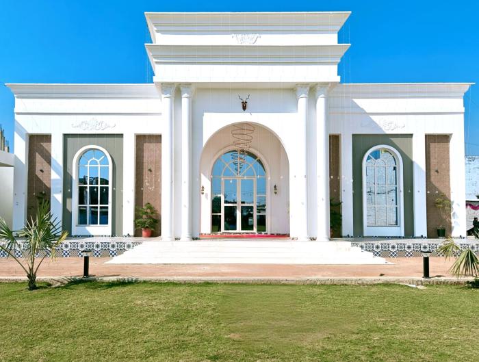 Tulsi Resort Chitrakoot,,3 star