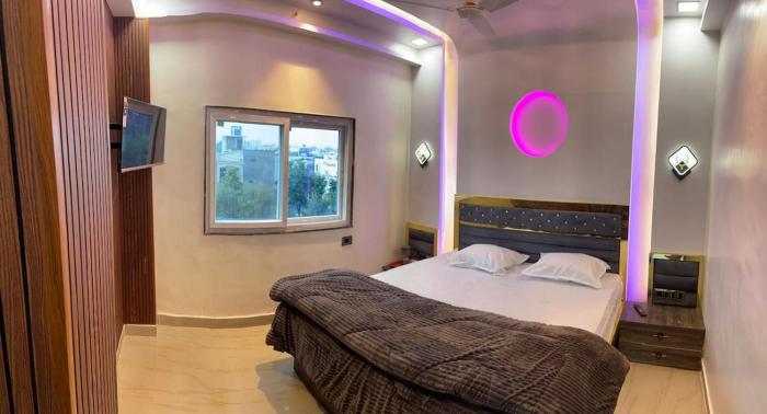 shri radhey krishna home stay