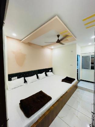 Hotel Mahakal Naman Palace,,2 star