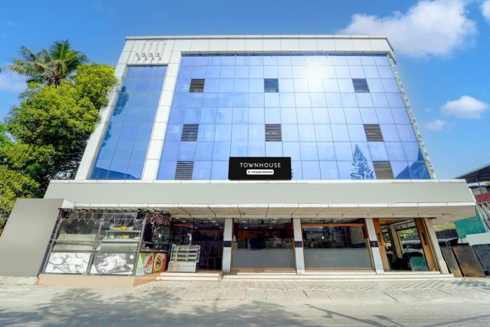 Super Townhouse City Center Ernakulam,,4 star