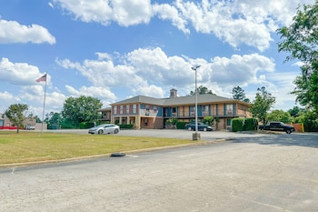Louisville Inn By Oyo Louisville Municipal Airport,,3 star