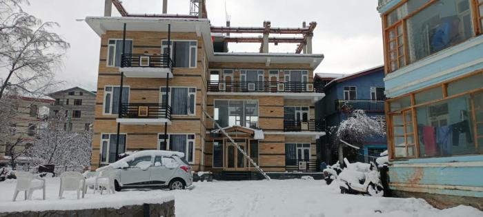 hotel mountain blue manali
