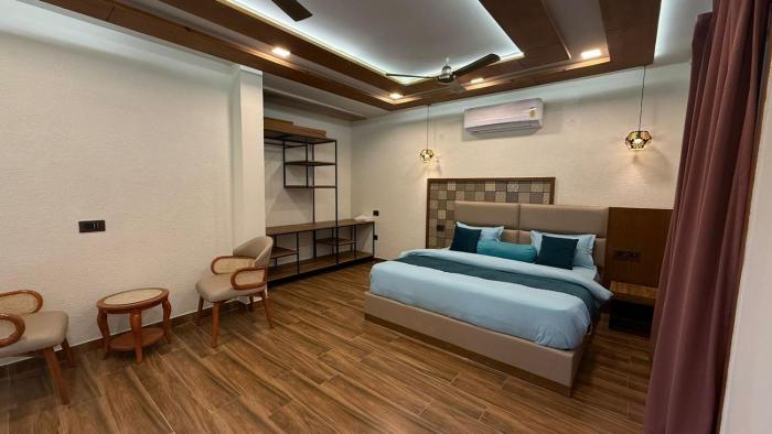 yes hotel by the ganges