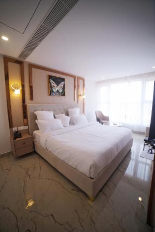 Hotel Radiant Star Suites,,3 star