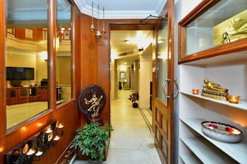 Fabhotel Pink Cozzy,MI Road,3 star