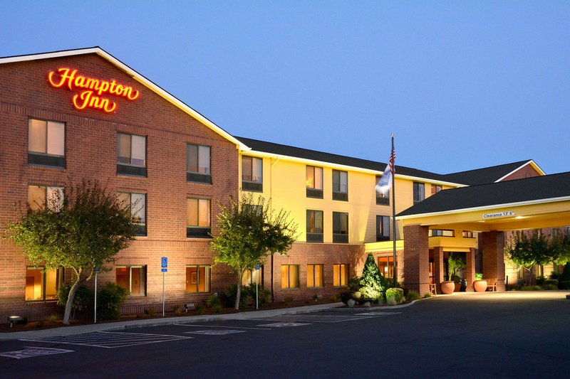 Hampton Inn Medford,Jackson County>>Central Point,2.5 star