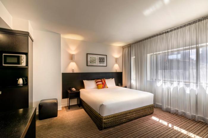Causeway 353 Hotel,Victoria>>Melbourne,4 star