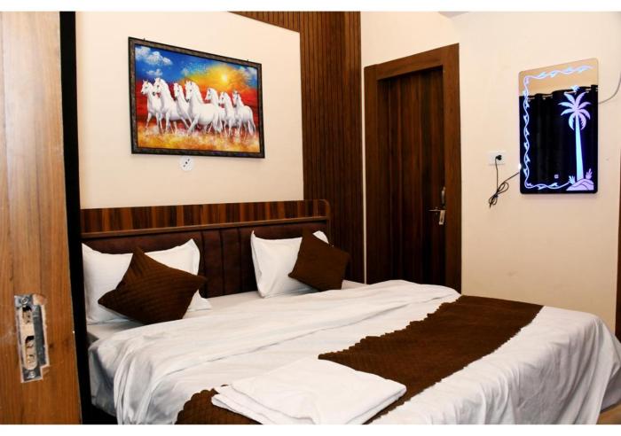 tirupati balaji inn bageshwar dham