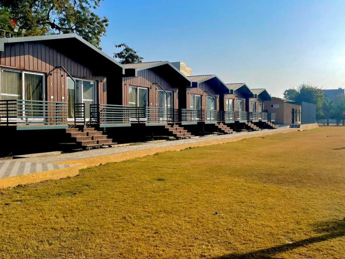 Vrindavan Greens Resort,,3 star