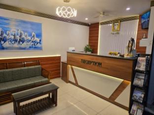 Sri Sai Palace,,2 star