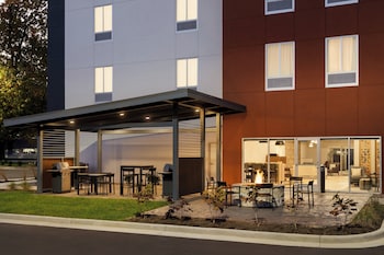 Avid Hotel Coralville Iowa City By Ihg,,2 star