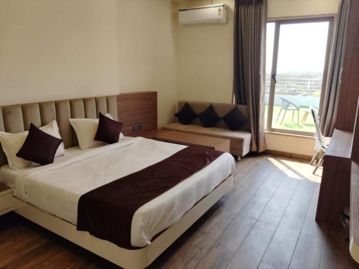 hotel tarun palace bhopal