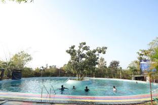 Devs Camp,,3 star