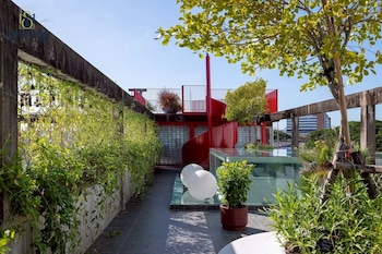 Santisookmidtown,,3 star